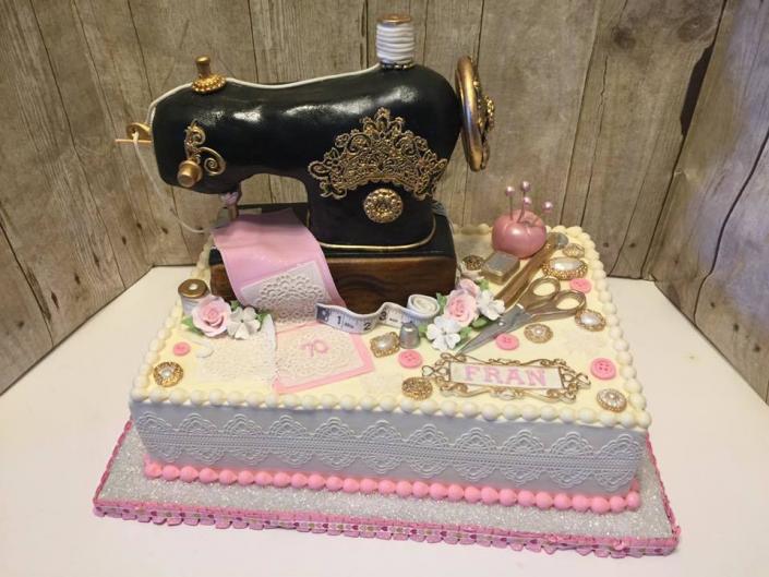 Fran's Sewing Machine Cake